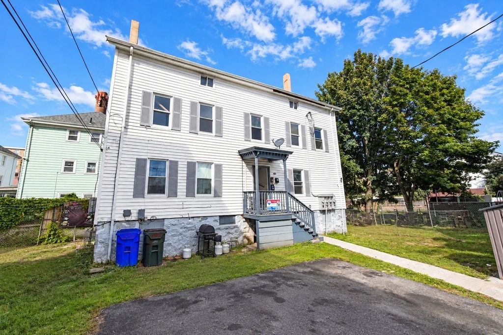 64 Tremont St, Fall River