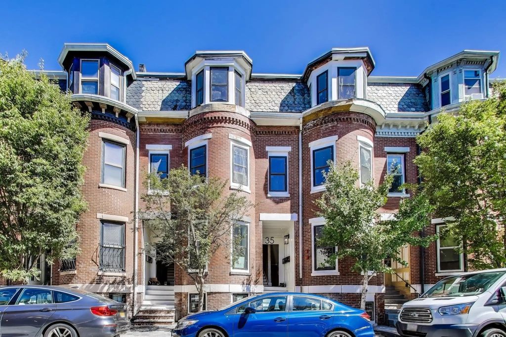 35-37 Delle Ave, Boston