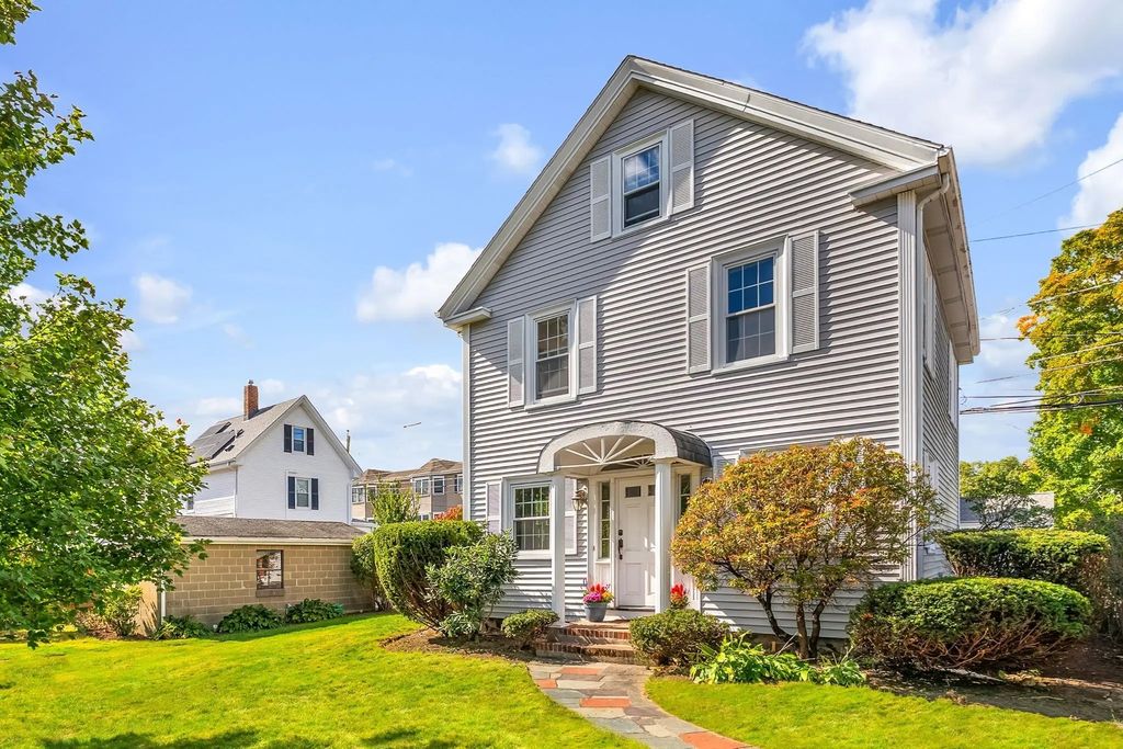 86 Potter Rd, Waltham