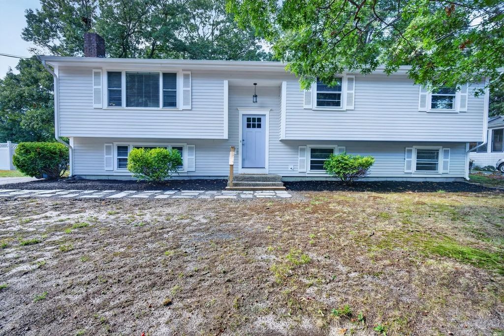 40 High Pine Dr, Plymouth