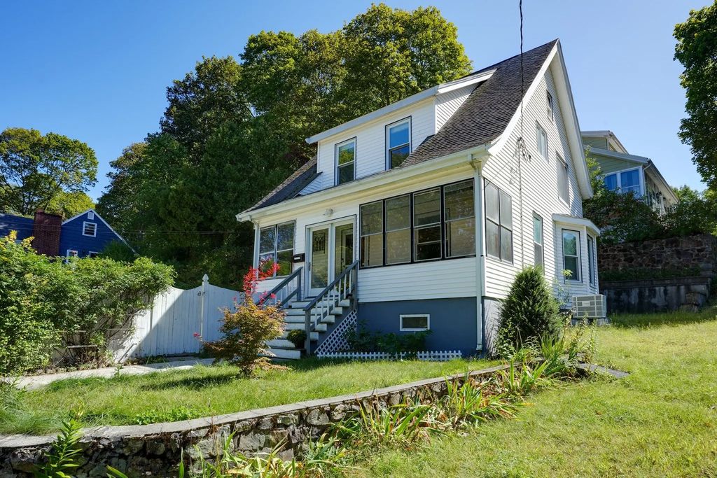 1 Wakefield Avenue, Saugus