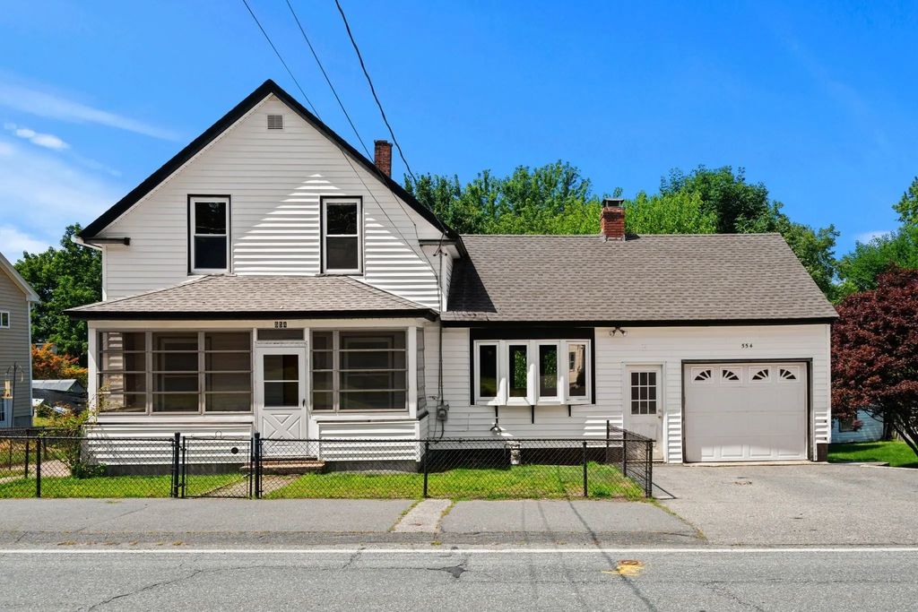 554 Hildreth St, Dracut