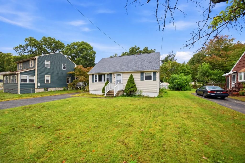 34 Piper Cross Rd, West Springfield