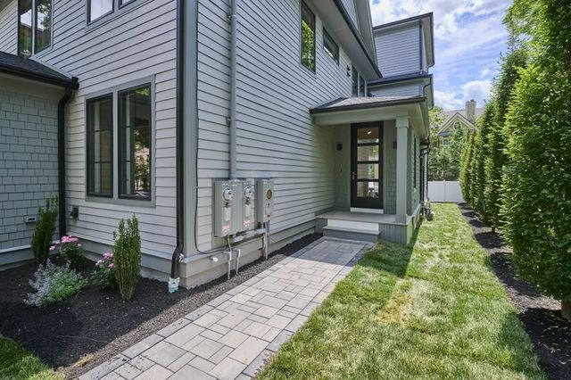 125 Fuller #125, Brookline
