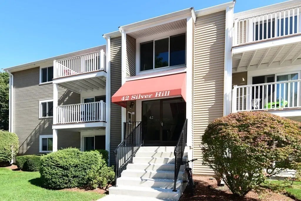 42 Silver Hill Lane #4, Natick