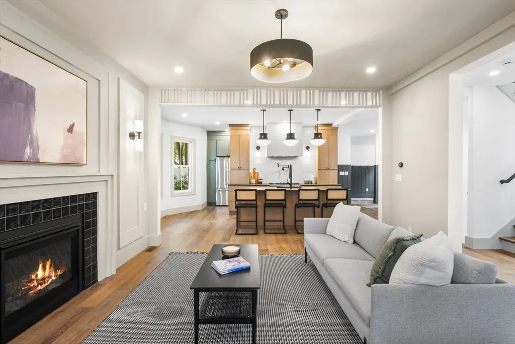 60 Avon St, Somerville