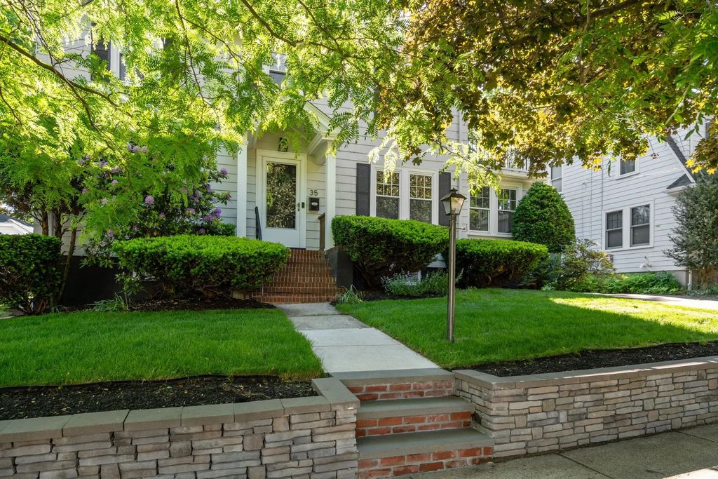 35 Gorham Road, Belmont