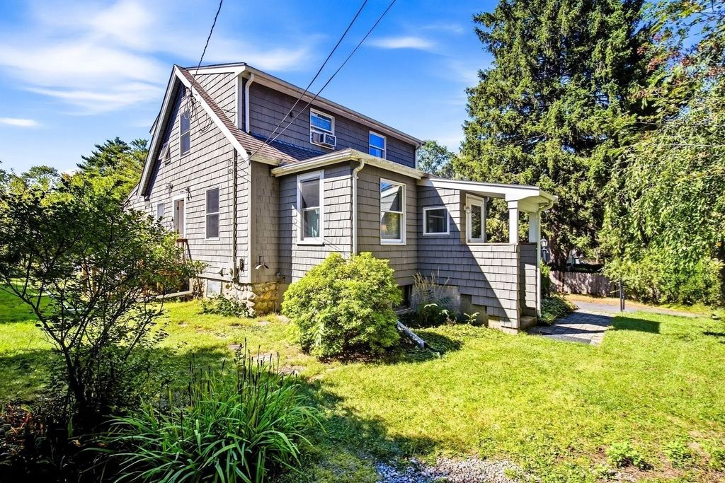 329 Sumner St, Norwood