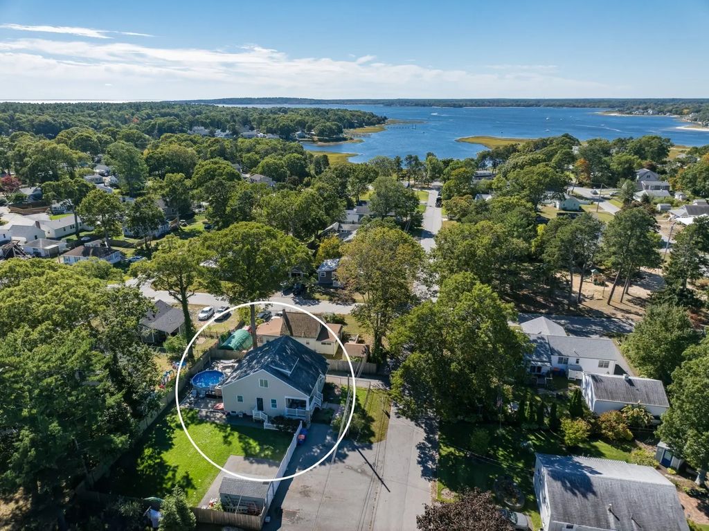 18 Elmwood St, Wareham