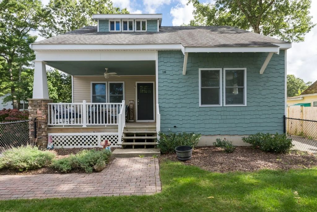 18 Elmwood St, Wareham