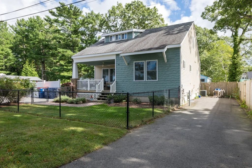 18 Elmwood St, Wareham