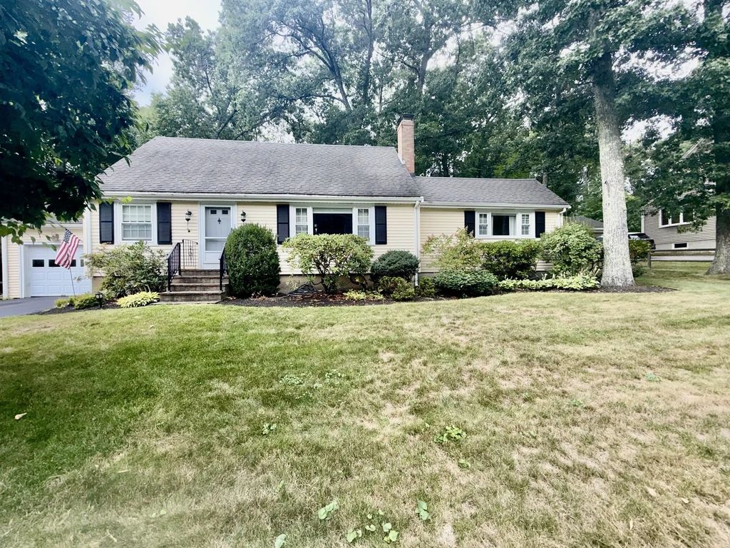 130 Central St, North Reading