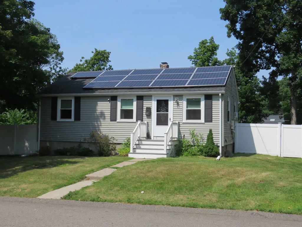 152 Drew Ave, Brockton