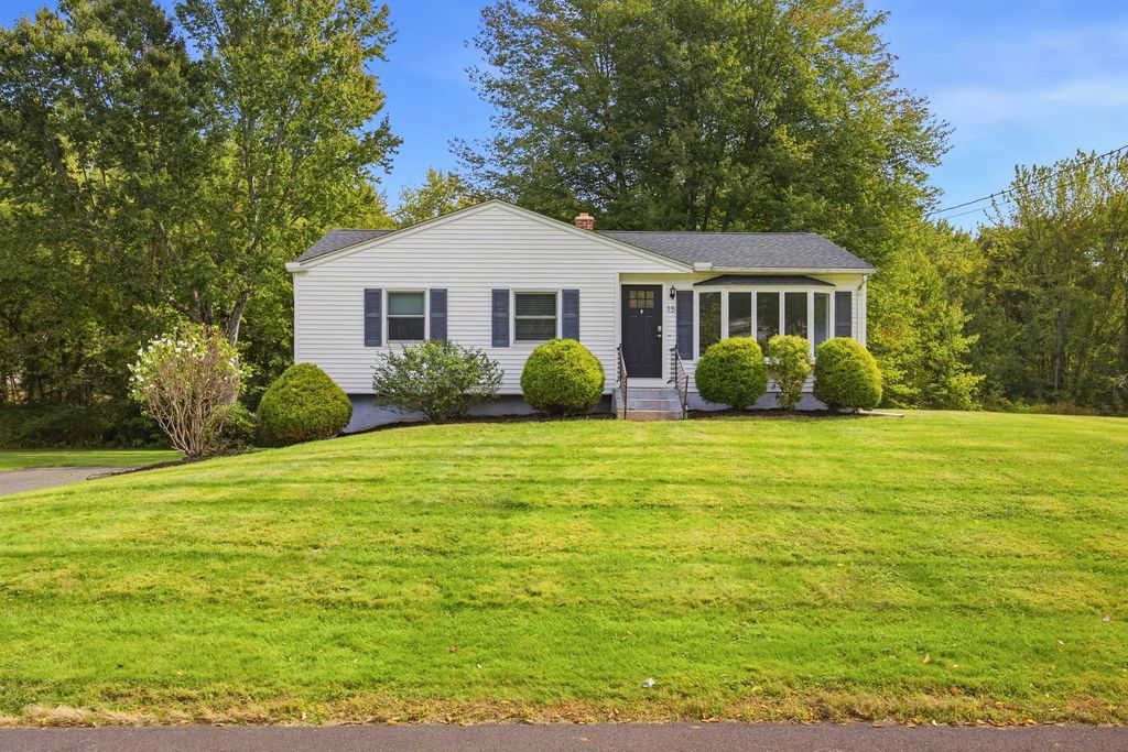 15 Edison Dr, South Hadley