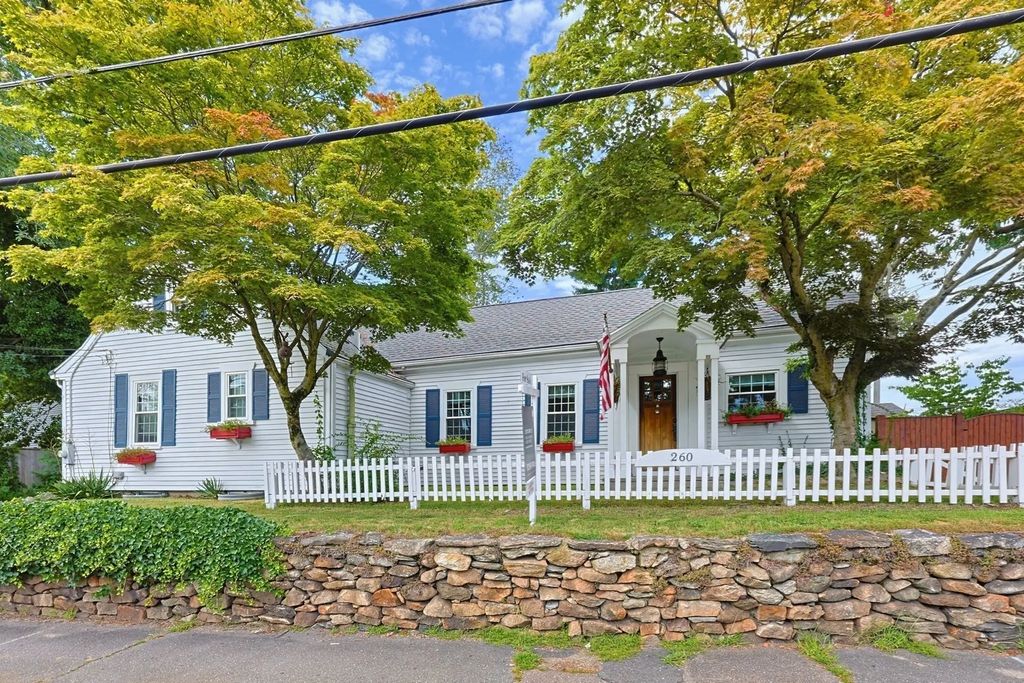 260 State Road, Dartmouth
