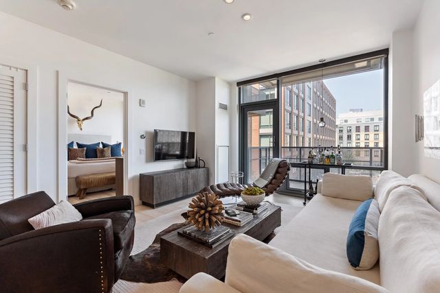 32 Traveler St #413, Boston
