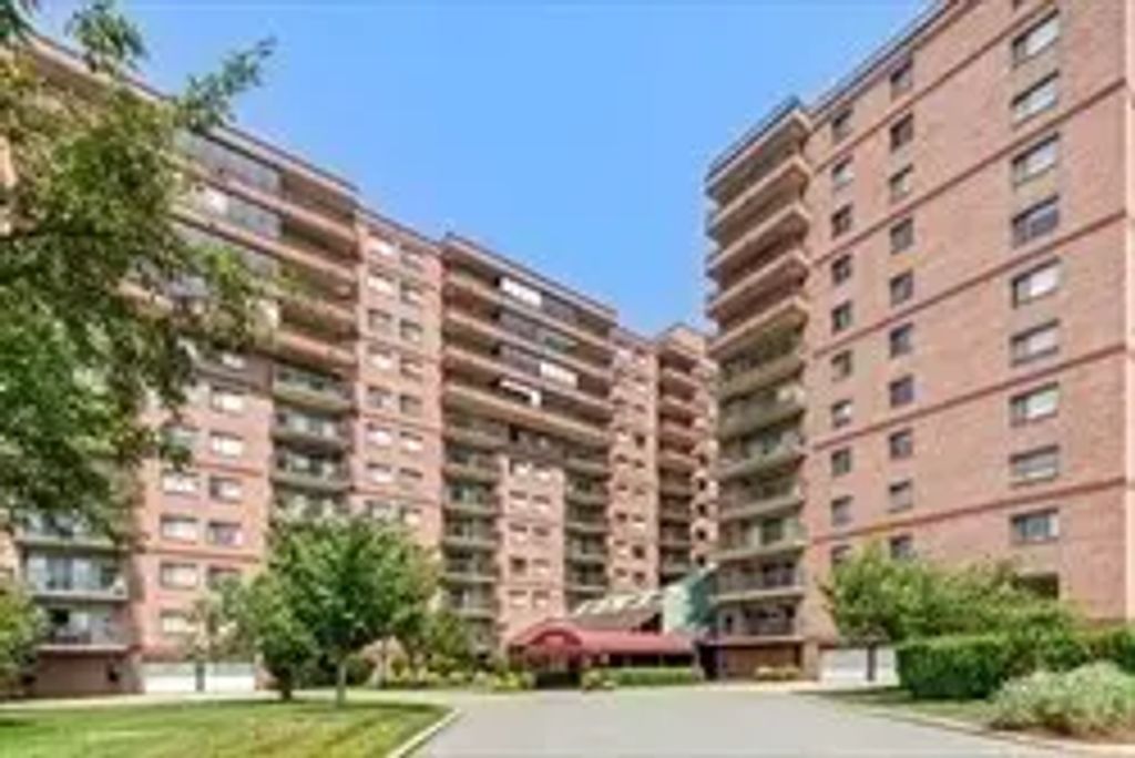 3920 Mystic Valley Pkwy #410, Medford