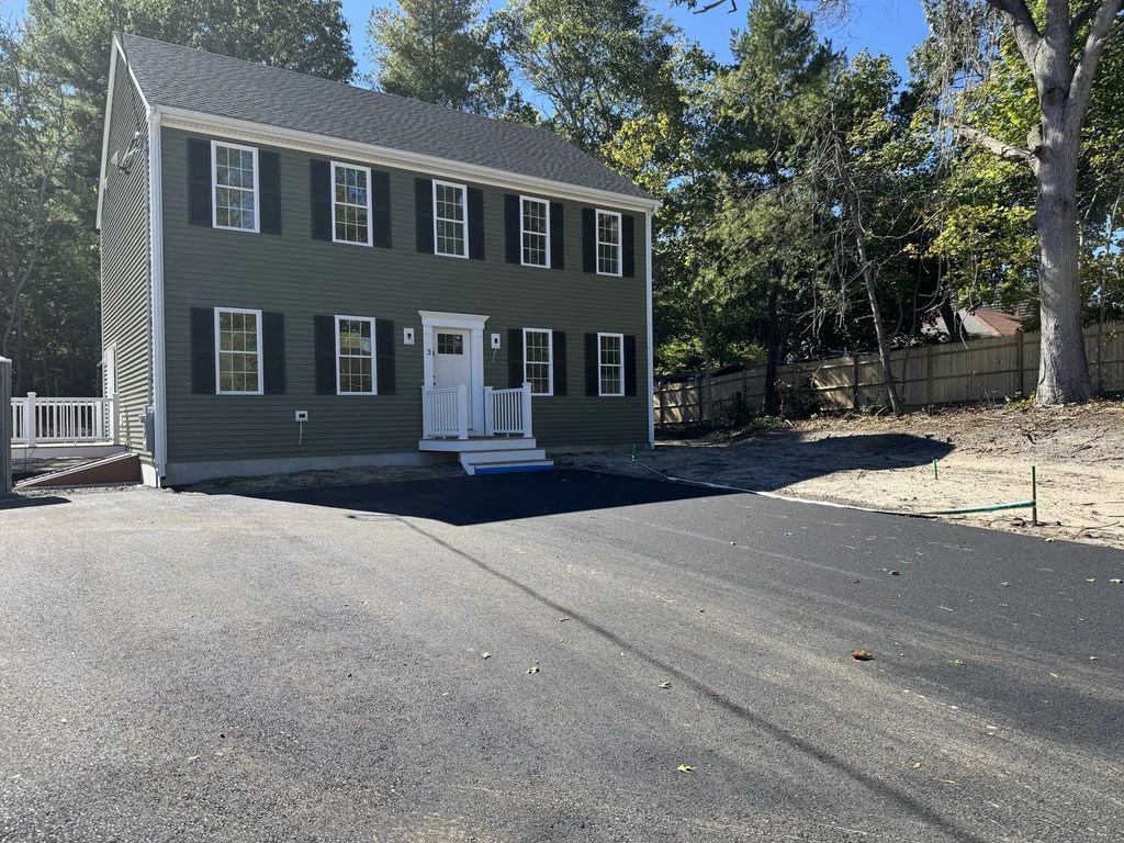 3 Cranberry Rd, Carver