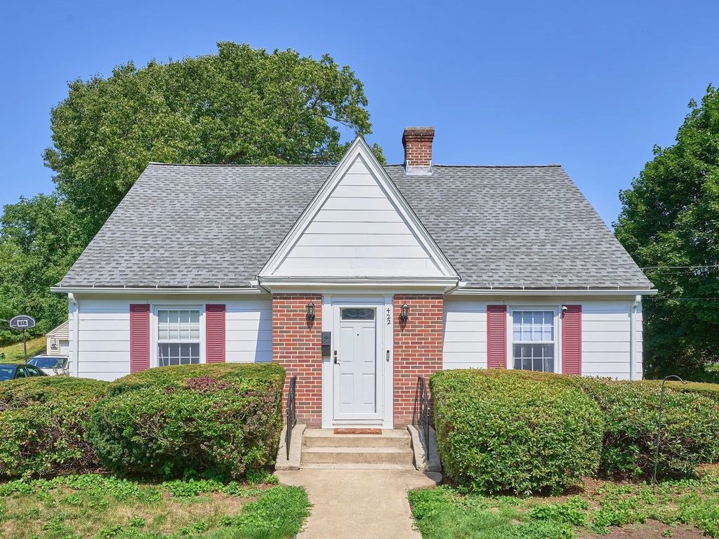 422 Mill St, Worcester