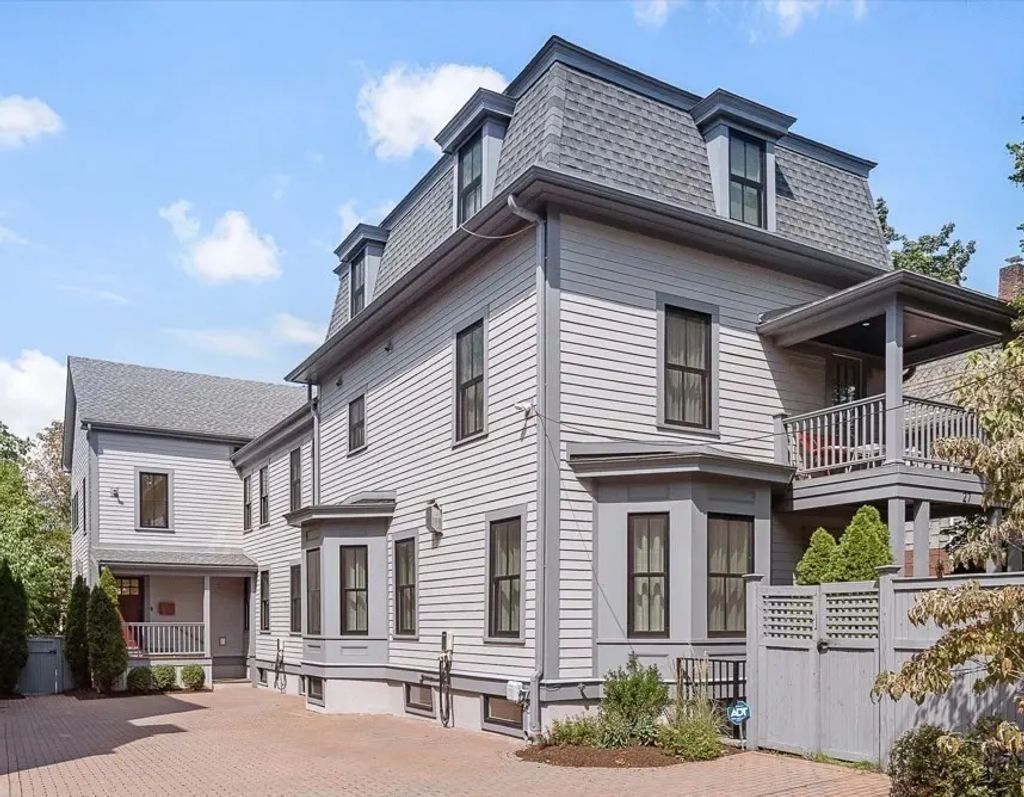 27 Walden St #2, Cambridge