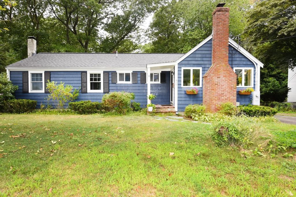 495 Thicket St, Weymouth