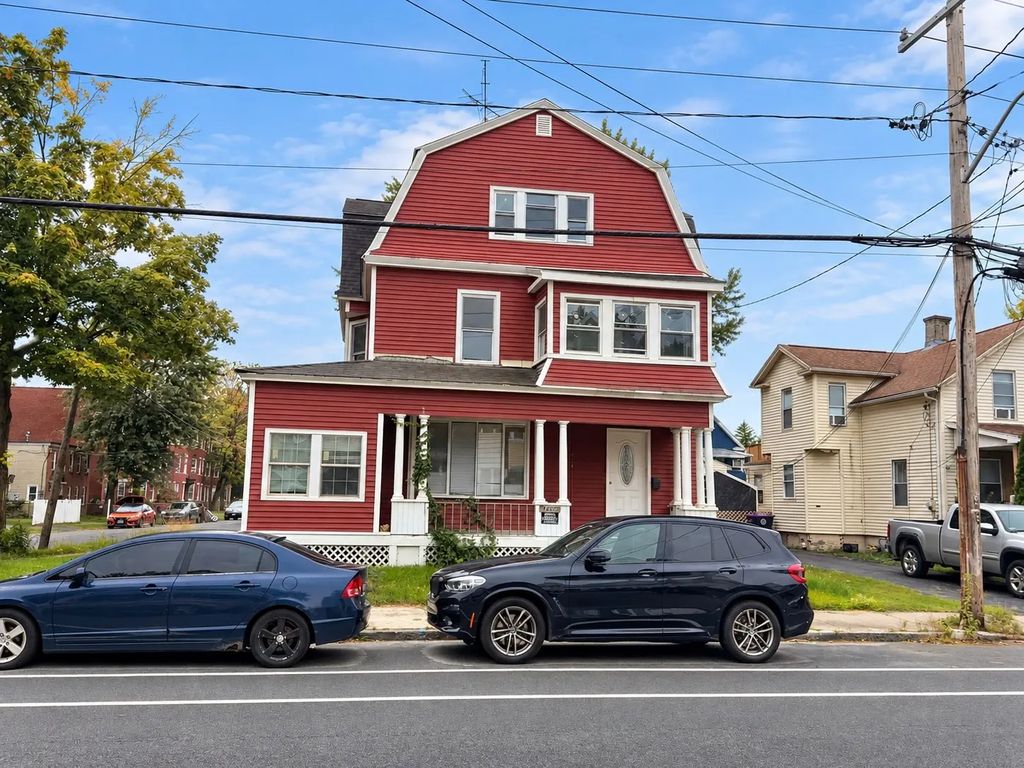 1412 Dwight St, Holyoke