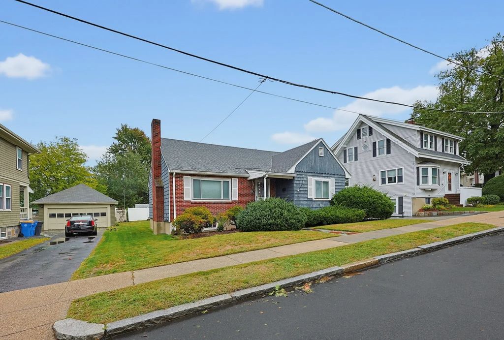 16 Loring Rd., Winthrop