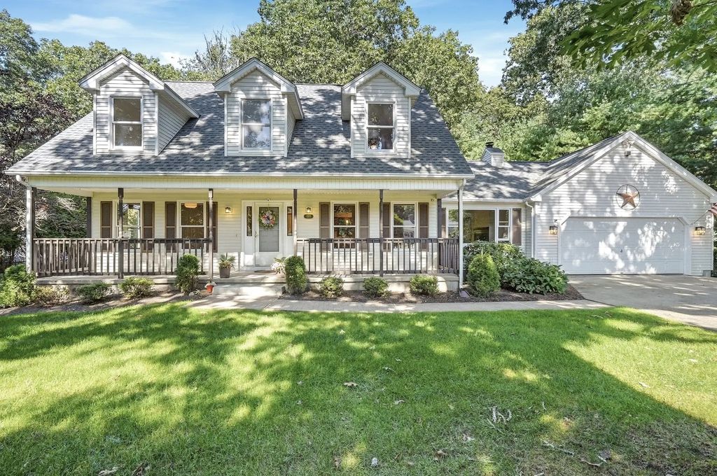 690 Converse Street, Longmeadow