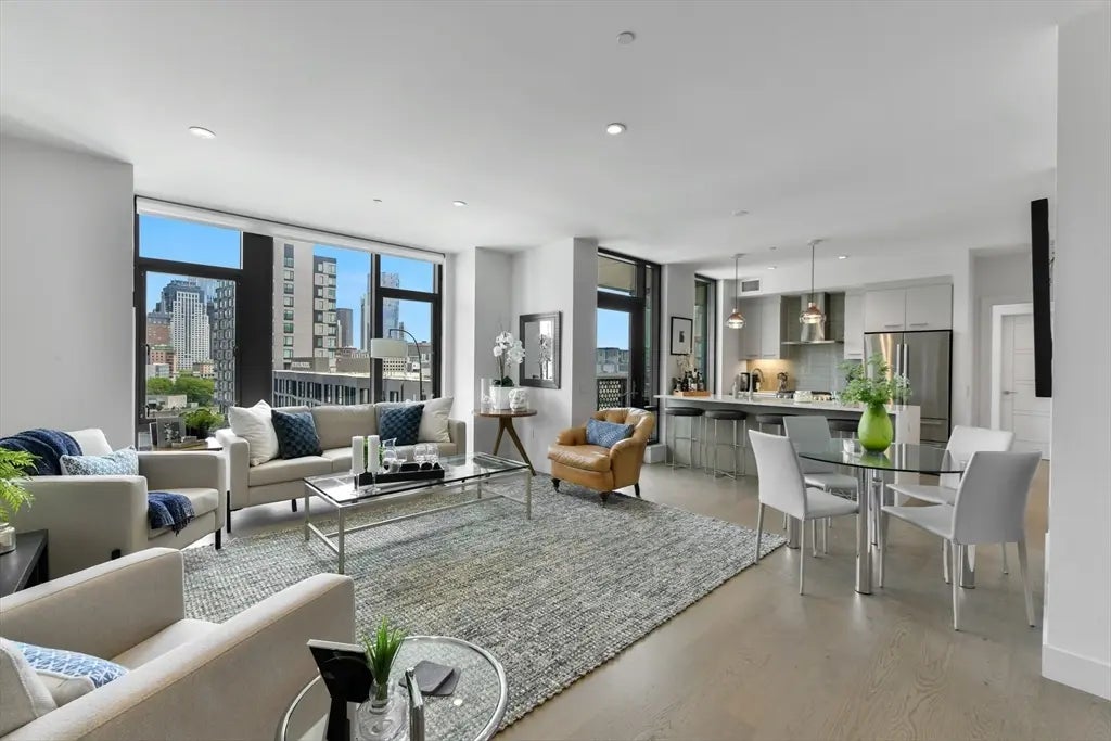 40 Traveler St #710, Boston