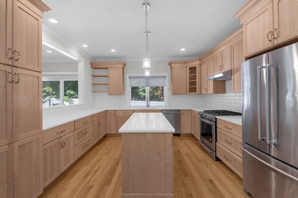 433 Neponset Street #b, Norwood