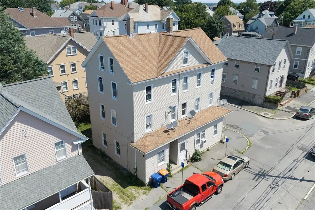 199-203 Austin St, New Bedford