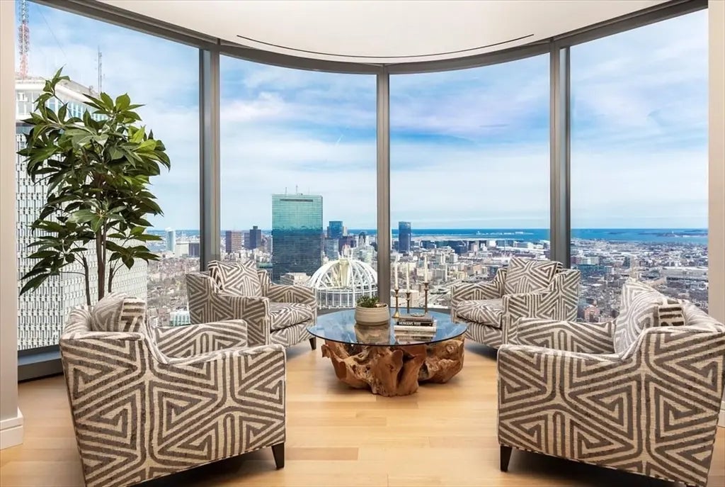 1 Dalton St #5402, Boston