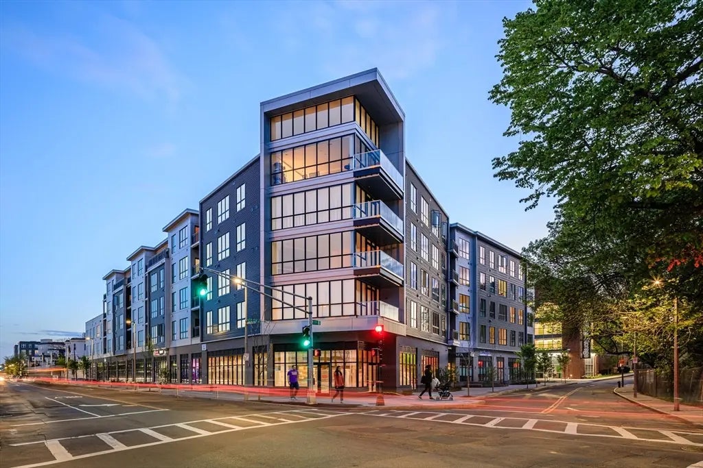 3531 Washington St #203, Boston