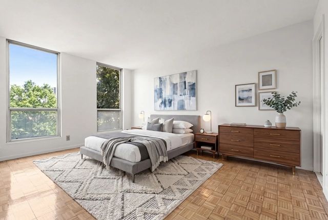 33 Pond Ave #523, Brookline