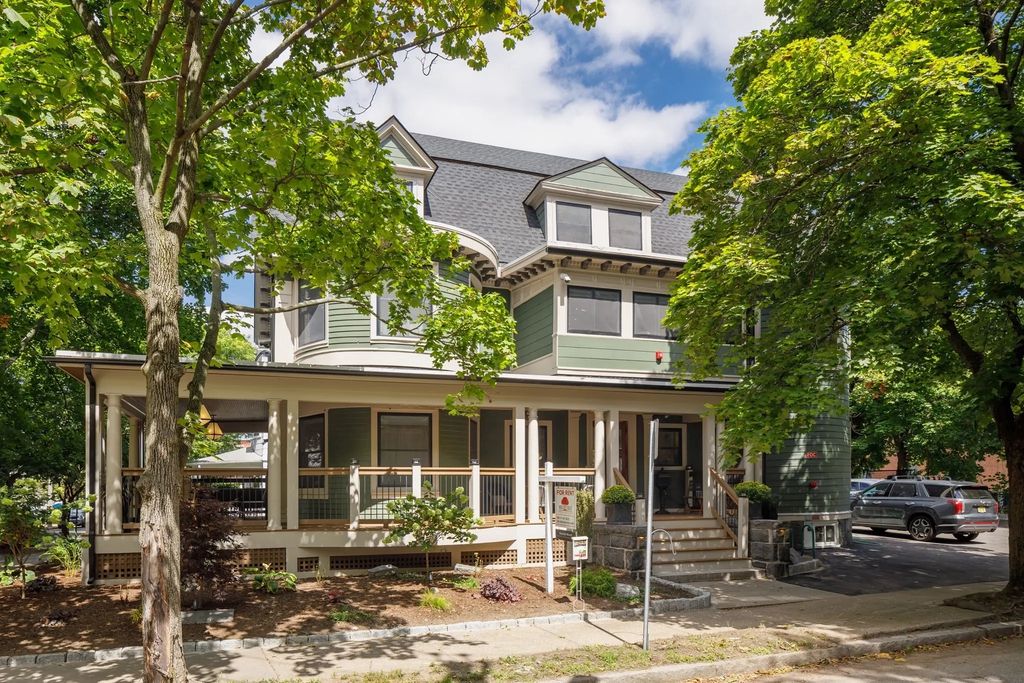 44 Winslow Rd., Brookline