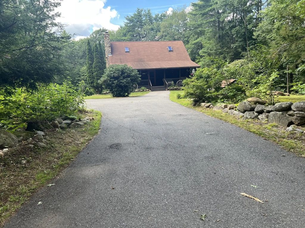 736 Central St., Winchendon