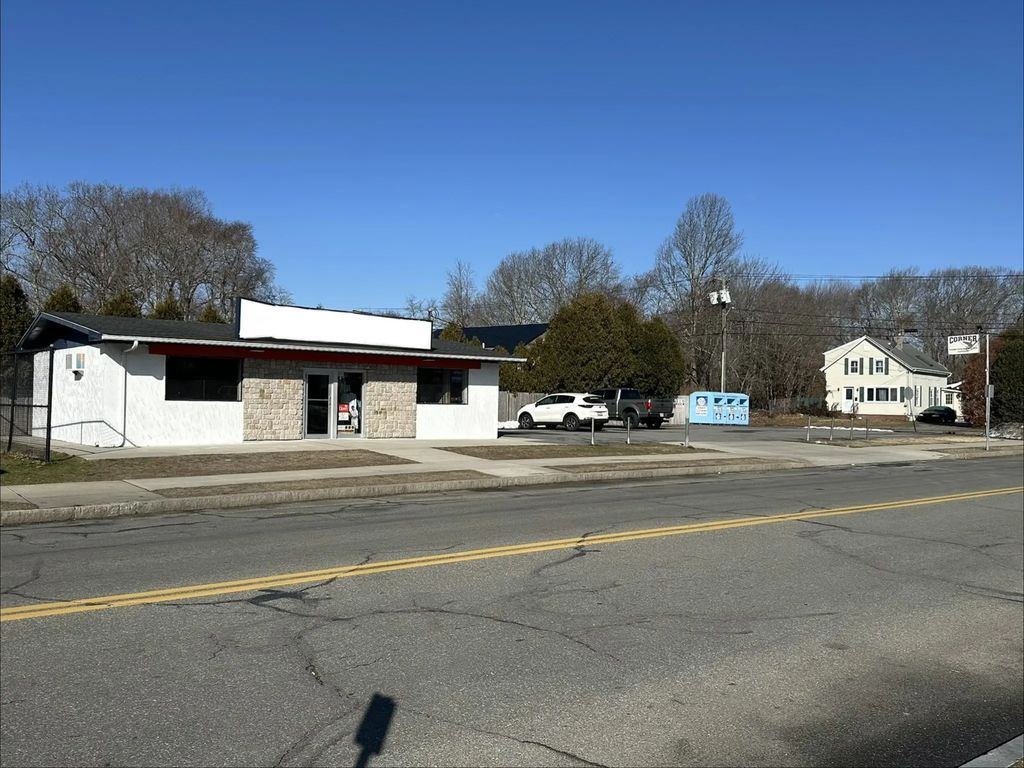 319 Hathaway Blvd, New Bedford