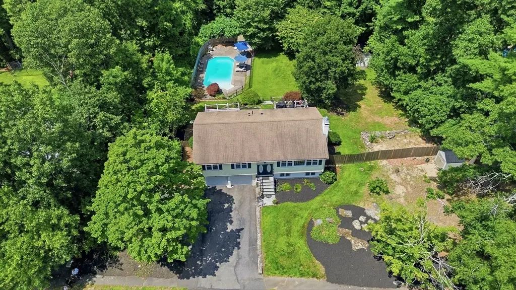 22 Mary Dr, West Boylston