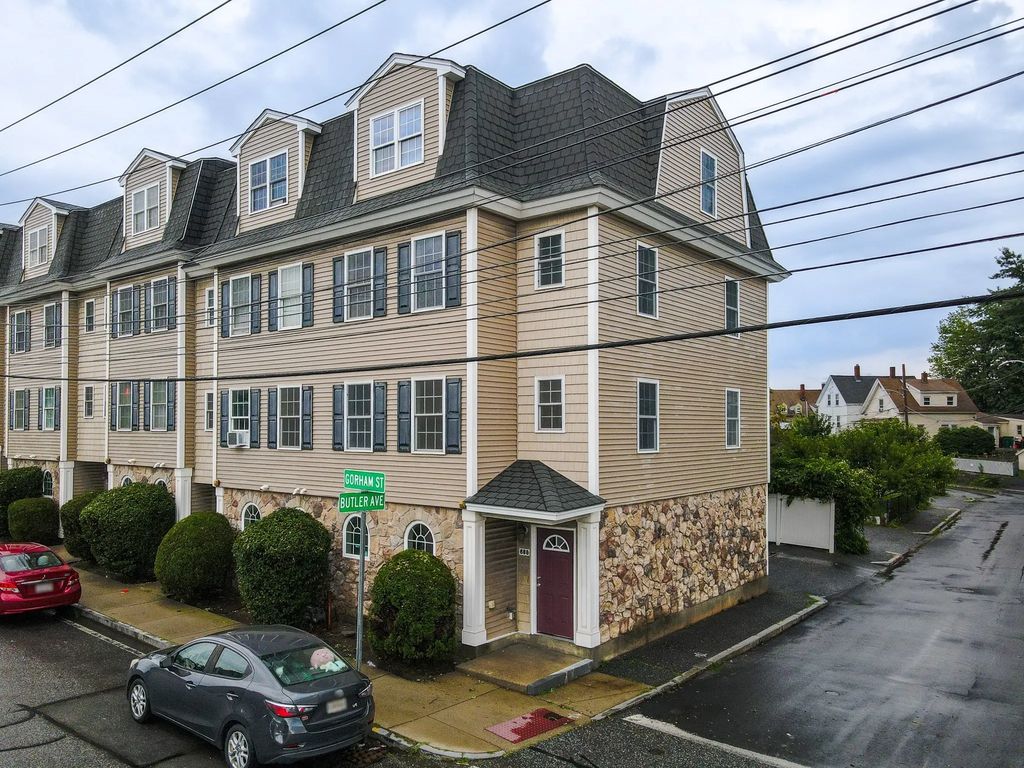 688 Gorham Street #688, Lowell
