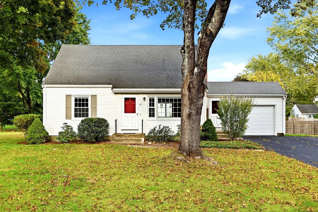 29 Powers Rd, Concord