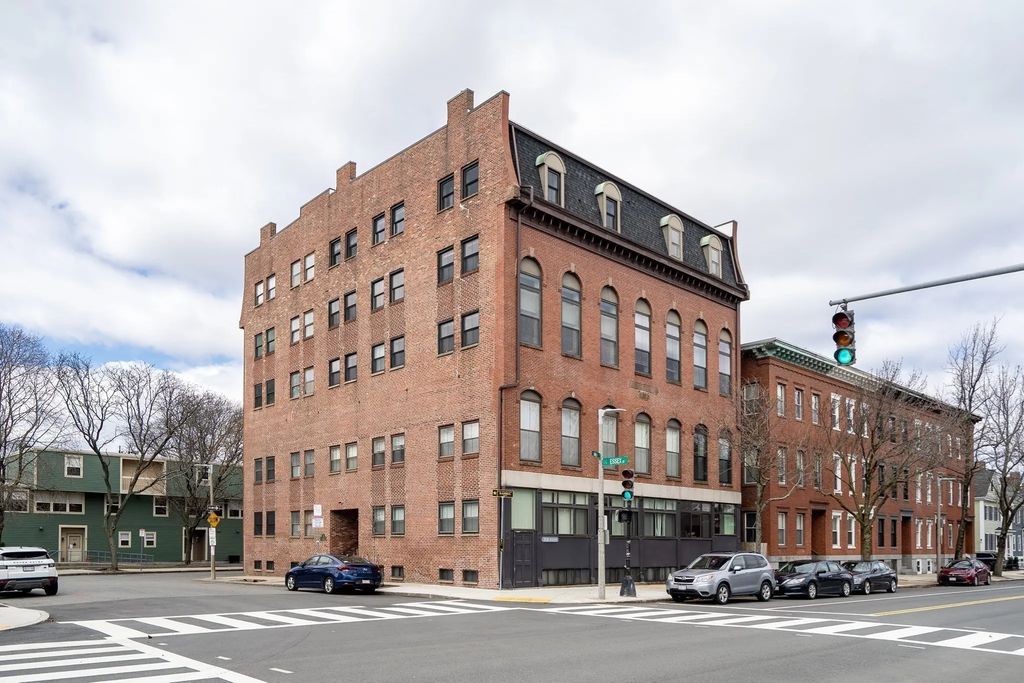 356-358 Main Street #1, Boston