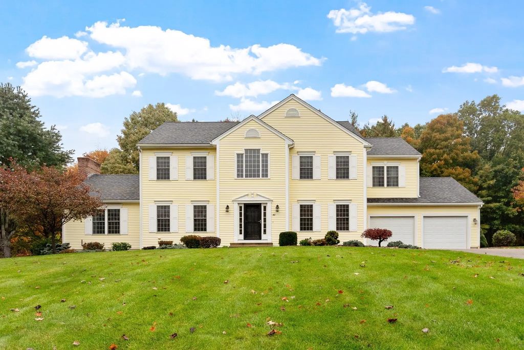 46 Still Water Heights, West Boylston