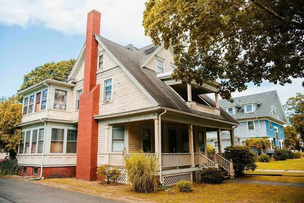 14 Greenleaf St, Springfield