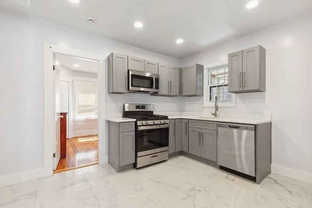 11 Tucker Street #2, Milton