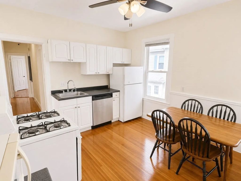 86 South St #2, Boston