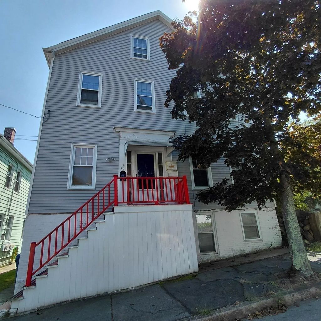 32 Franklin Street, New Bedford