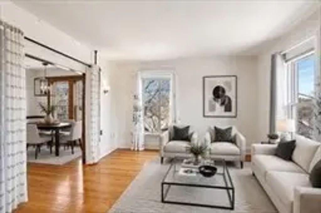 123 White St, Belmont
