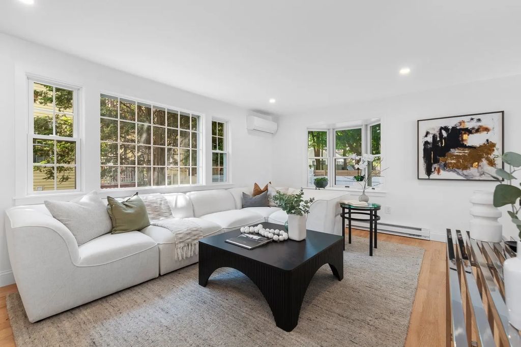 22 Park St #b, Wakefield