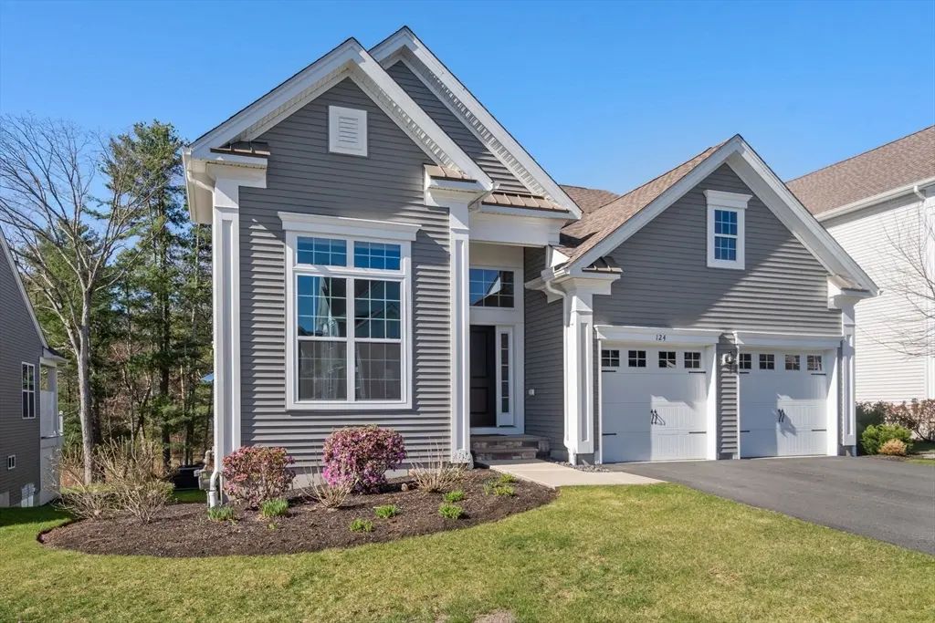 124 Glen Ellen Blvd #124, Millis