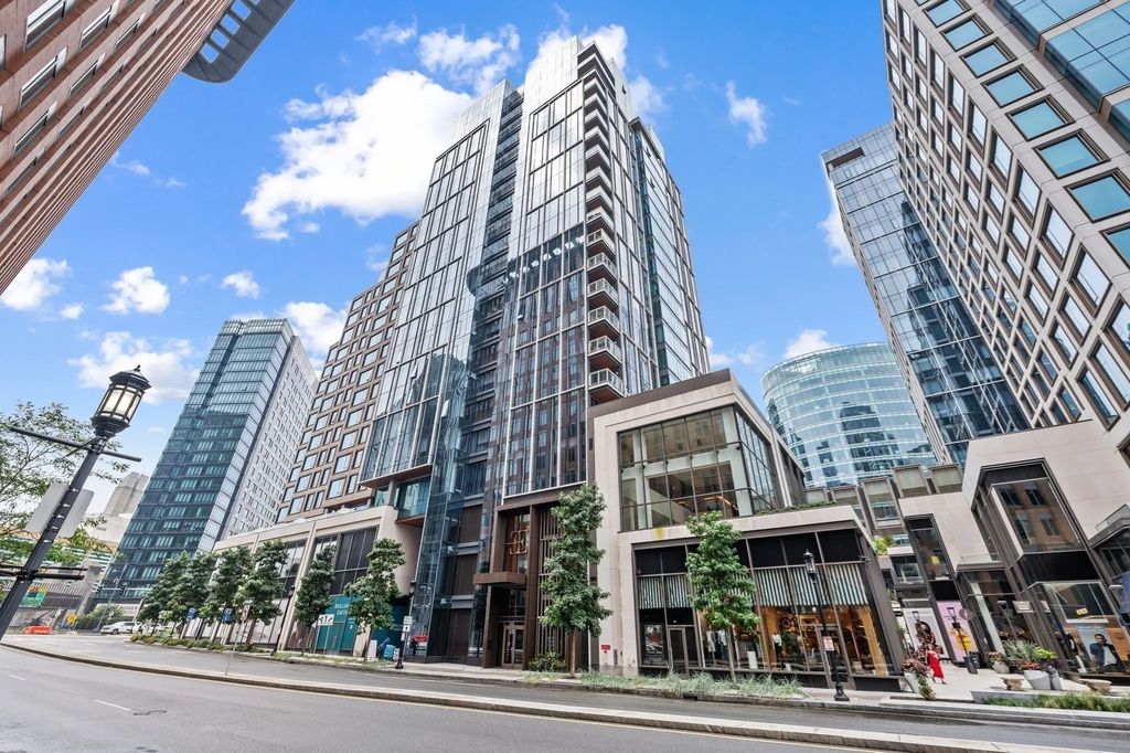 135 Seaport Blvd #818, Boston